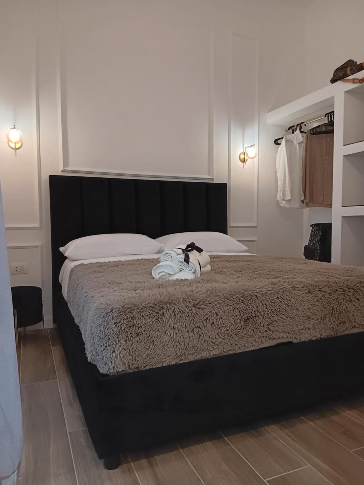 Ferienwohnung La Maison Di Luche' Neapel Exterior foto